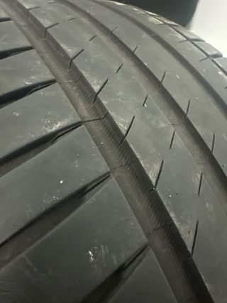 Neumático Michelin Pilot Sport 4 SUV 255/50 R19