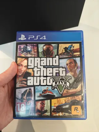 PS4 512GB + GTA 5