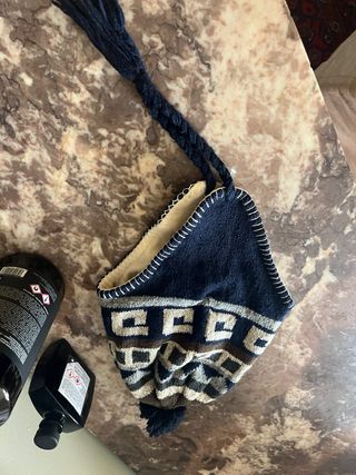 Gorro de invierno tejido para niño/a