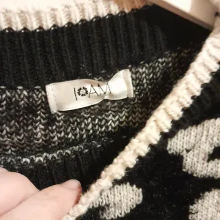 Maglione nero e bianco