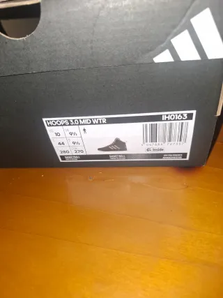 Botas Adidas verdes y beige