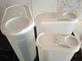 Contenitori in plastica ermetici