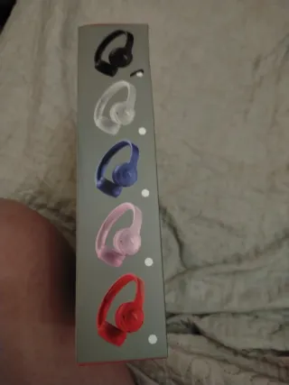 Auriculares JBL Negros.