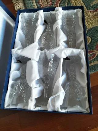 Set di 6 calici d'acqua con incisione cristallina