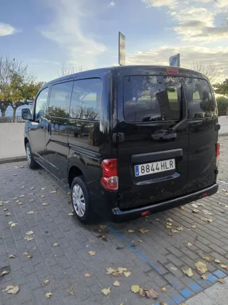 Nissan NV200 2012