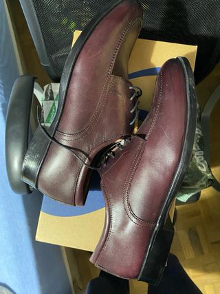 Zapatos Dustin color Burdeos/Berenjena Talla 45