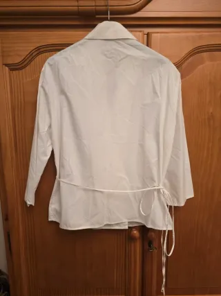 Blusa blanca cruzada