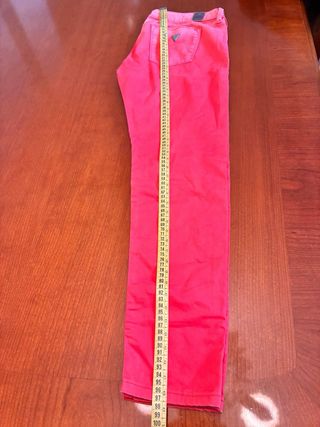 Vaqueros Guess Rojos