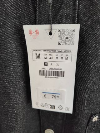 Chaqueta Zara Negra con Capucha