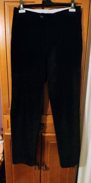 Traje de caballero en terciopelo negro