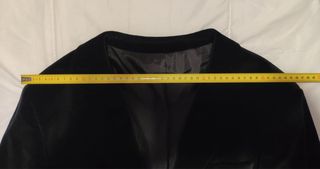 Traje de caballero en terciopelo negro