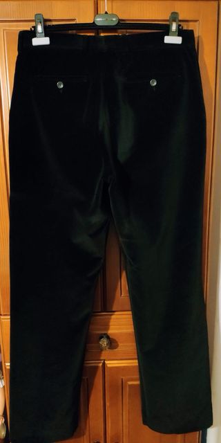 Traje de caballero en terciopelo negro