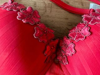 Sujetador rojo Promise con encaje y push up.