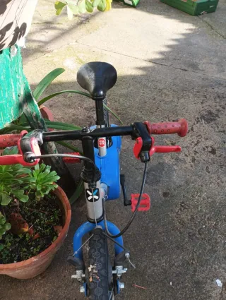 Bicicleta infantil B'TWIN azul