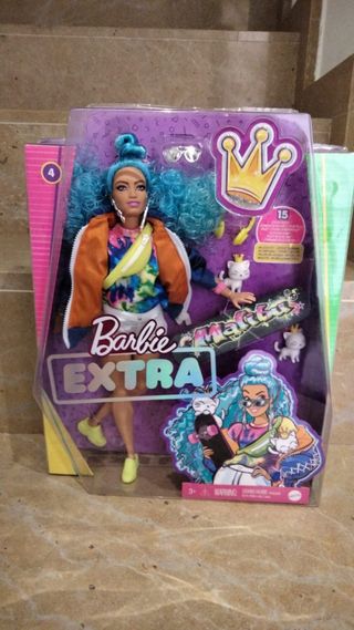Muñeca Barbie Extra con Accesorios