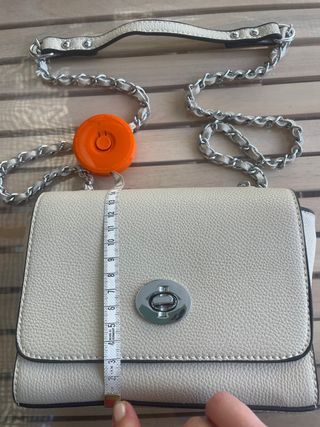 Bolso Pierre Cardin Beige Cadena