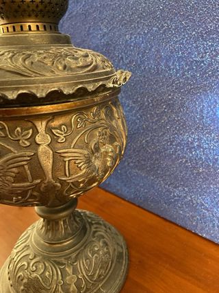 Lámpara de mesa antigua metal