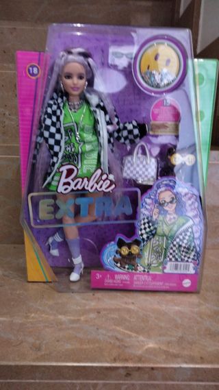 Muñeca Barbie Extra