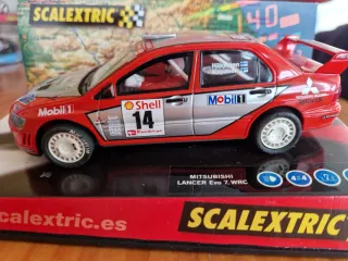 Coche Scalextric Mitsubishi Lancer Evo 7 WRC