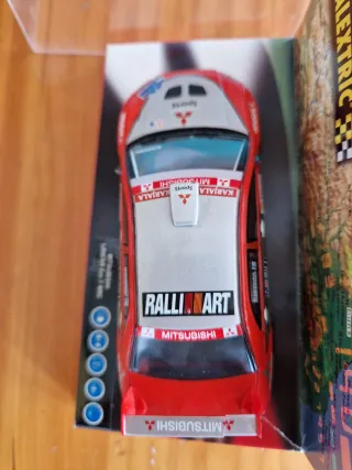 Coche Scalextric Mitsubishi Lancer Evo 7 WRC