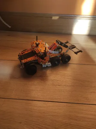 Meccano Camión Naranja