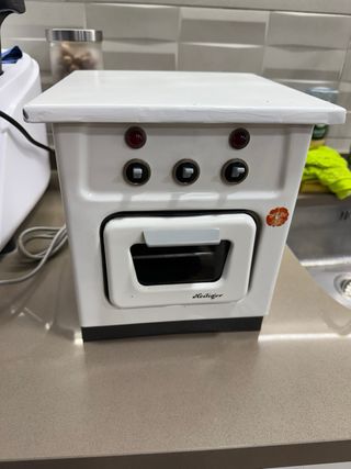 Antigua cocinita eléctrica Heiliger metálica