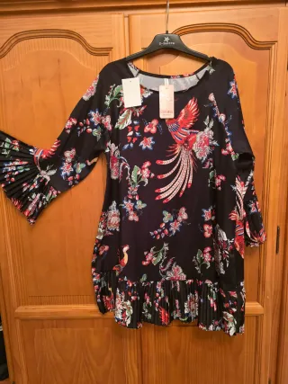 Vestido estampado pájaros y flores
