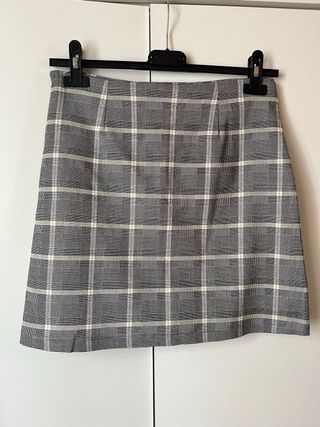 Gonna pantaloncino corta a quadri beige e grigia