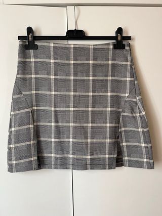 Gonna pantaloncino corta a quadri beige e grigia