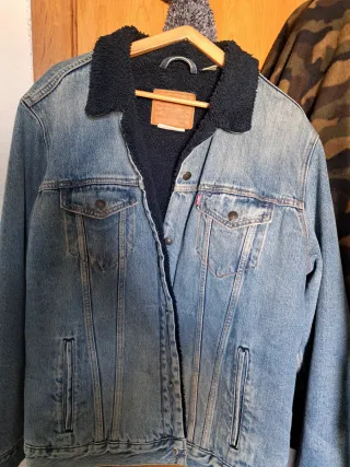 Chaqueta Levi's vaquera forrada azul