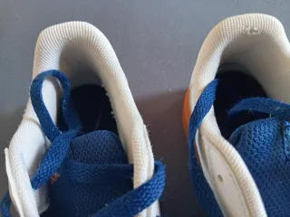 Botines Adidas Blancos y Azules