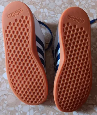 Botines Adidas Blancos y Azules