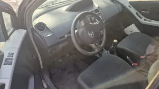 Toyota Yaris 2011