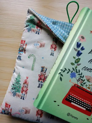 Funda de libro temática navideña