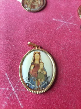 Lote 5 medallas religiosas