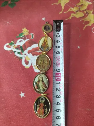 Lote 5 medallas religiosas