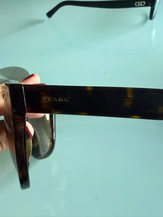 Gafas de sol Prada marrones