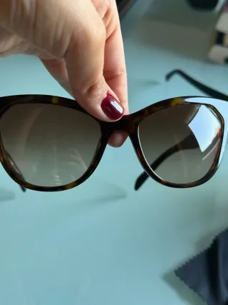 Gafas de sol Prada marrones