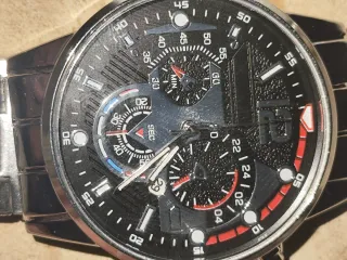 Orologio da uomo argentato cronografo