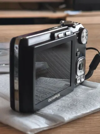 Cámara Digital Olympus FE-330 Negra - Nueva