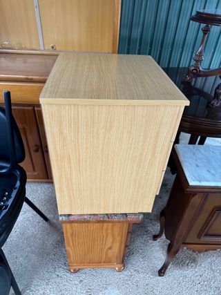 Cajonera mesita de madera