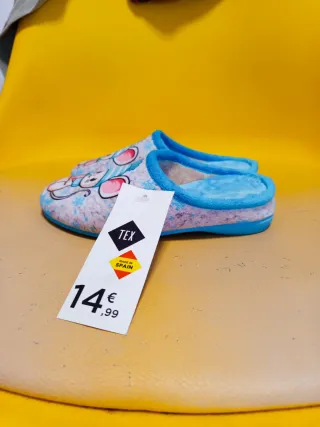 Ciabatte N°30 e 37 NUOVE. OFFERTA