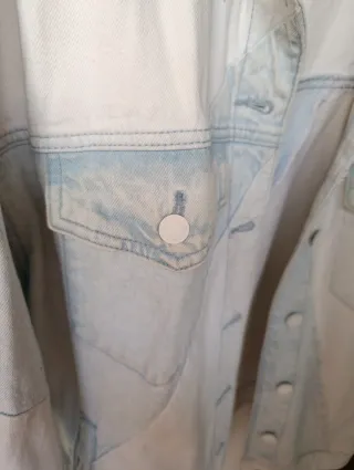 Cazadora vaquera Bershka Patchwork Talla M