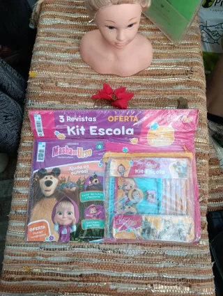Kit Escolar Masha e o Urso com Revista