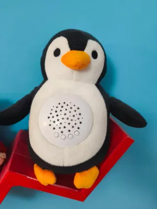 Peluche Pingüino con Música y Luz
