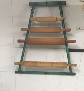 Soporte y 4 Rodillos de Madera