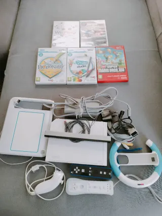 Consola Nintendo Wii + Giochi e Accessori