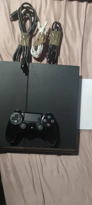 PS4 1TB Negra + Mando