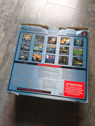 PlayStation 1 Sony con caja original y Tekken 3