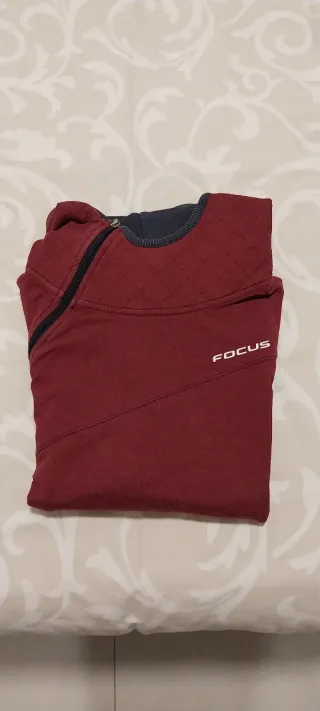 Sudadera con capucha y cremallera